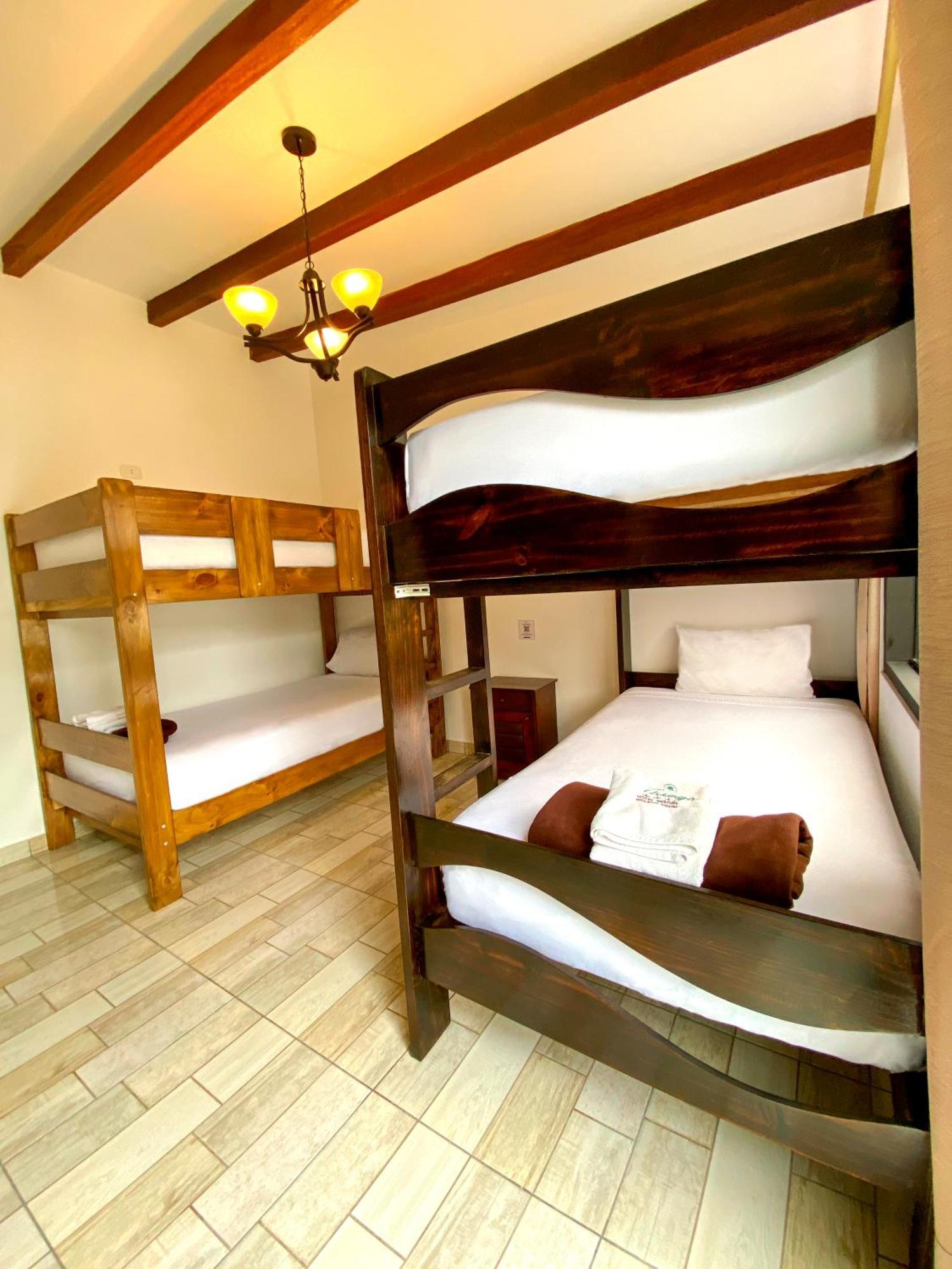 Hotel Resort Thiago Chincha Alta Exterior photo