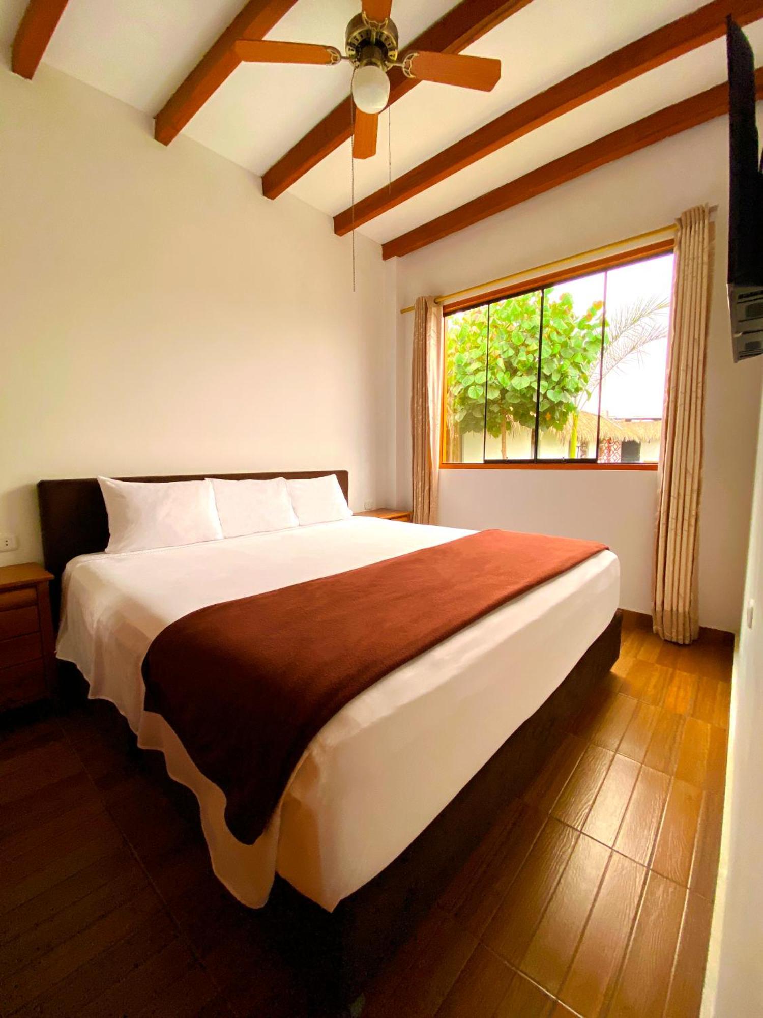Hotel Resort Thiago Chincha Alta Exterior photo